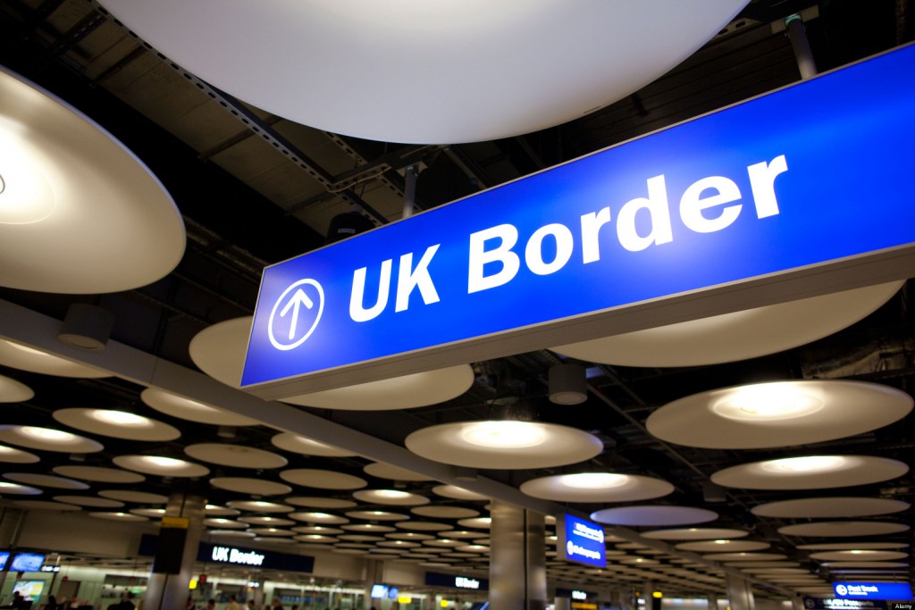 CY3WYR UK Border Passport Control Terminal 5 Heathrow Airport, England, United KIngdom, UK